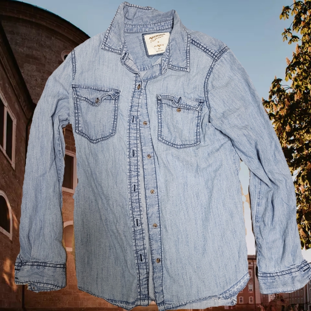 Arizona distressed denim shirt 👕
